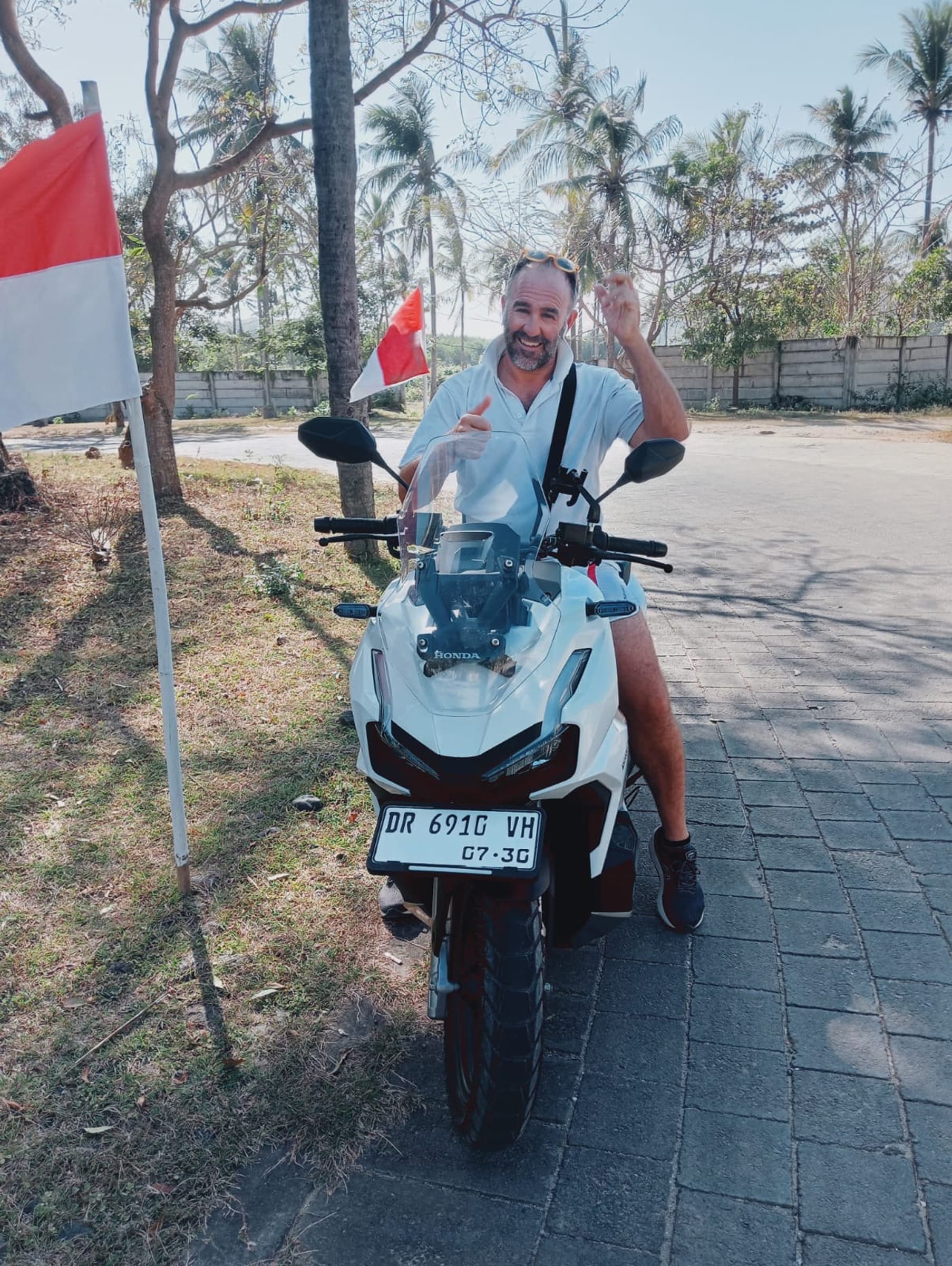 Scooter rental Lombok - Discover hidden beaches in Kuta